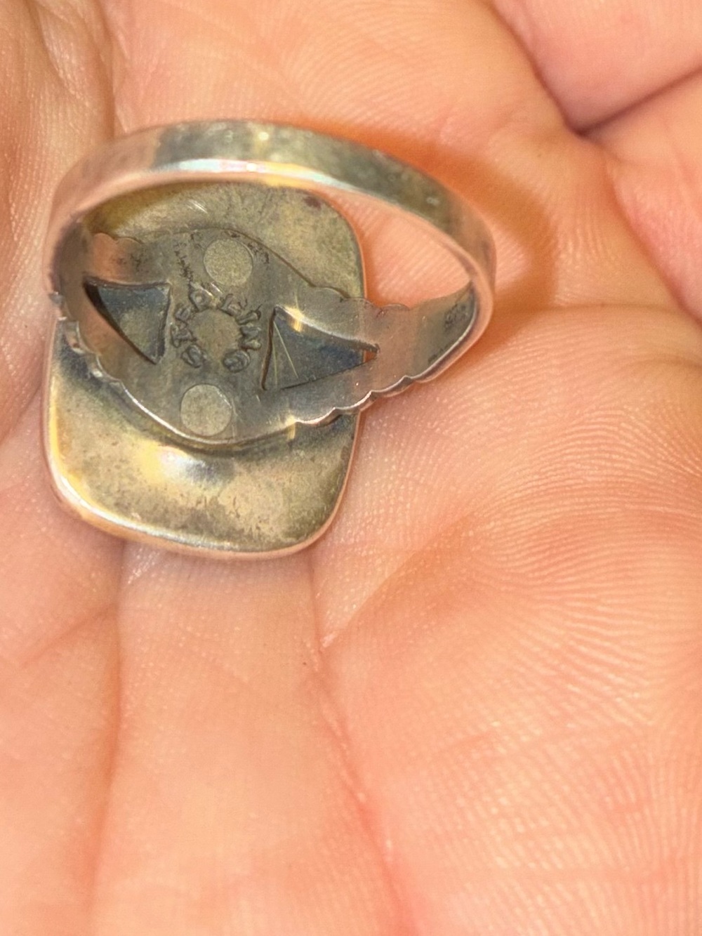 Sparkling Sandstone Gem Set in a Solid Sterling Setting - Picture 11 of 12